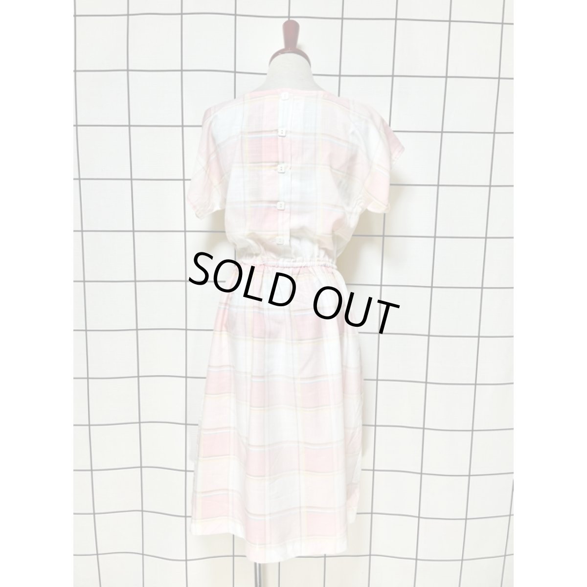 画像2: チェック柄 ウエストゴム 後ろボタン レトロ 半袖 アメリカ古着 ヴィンテージワンピース (2)