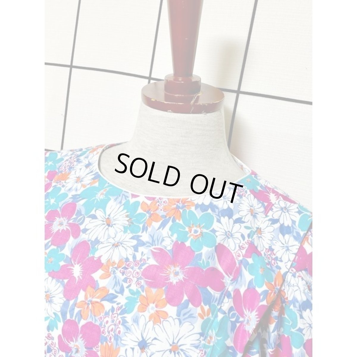 画像5: 総花柄 アート調 ウエストゴム レトロ アメリカ古着 ヴィンテージワンピース (5)