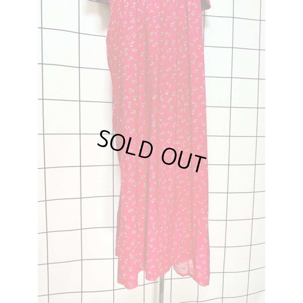 画像9: 花柄 タック レッド レトロ アメリカ古着 ヴィンテージワンピース (9)