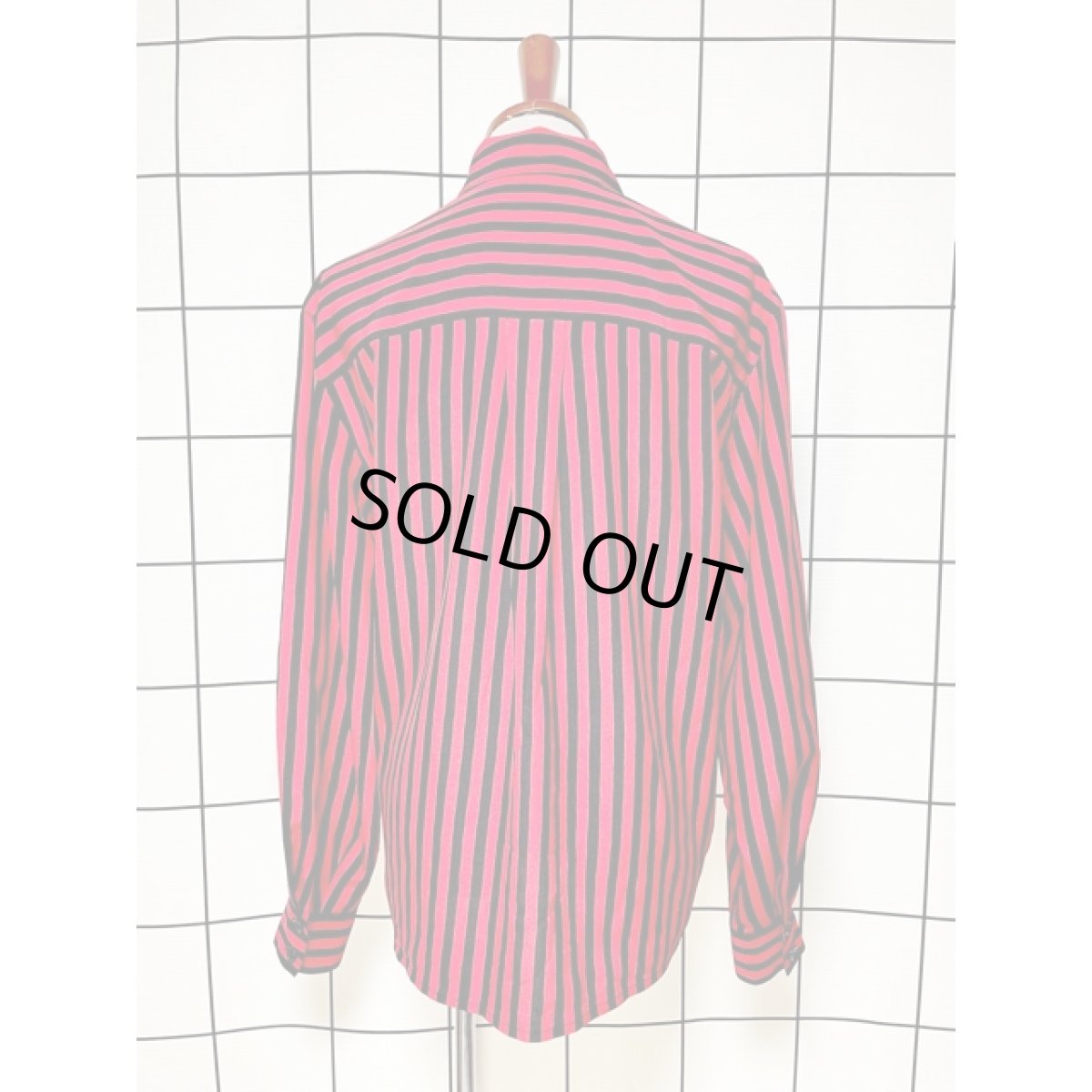 画像2: ストライプ柄 ブラック レッド レトロ アメリカ古着 長袖 シャツ ヴィンテージブラウス (2)