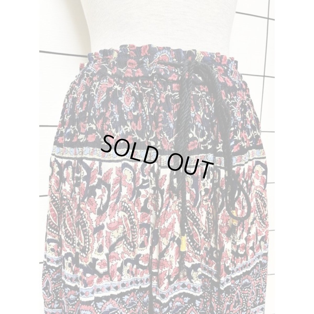 画像3: India古着 エスニック レーヨン レトロ  ヴィンテージ ロングスカート (3)