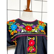 画像6: メキシカン刺繍 鳥刺繍 ブラック 黒 フォークロア 半袖 レトロ Mexico 古着 ヴィンテージメキシカンドレス (6)