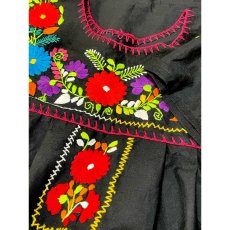 画像10: メキシカン刺繍 鳥刺繍 ブラック 黒 フォークロア 半袖 レトロ Mexico 古着 ヴィンテージメキシカンドレス (10)