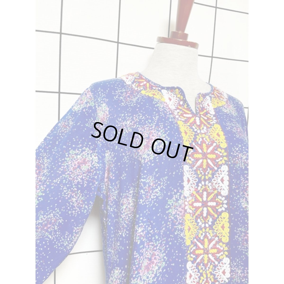 画像7: カラフル刺繍 ブルー フォークロア レトロ アメリカ古着 ヴィンテージロングワンピース (7)