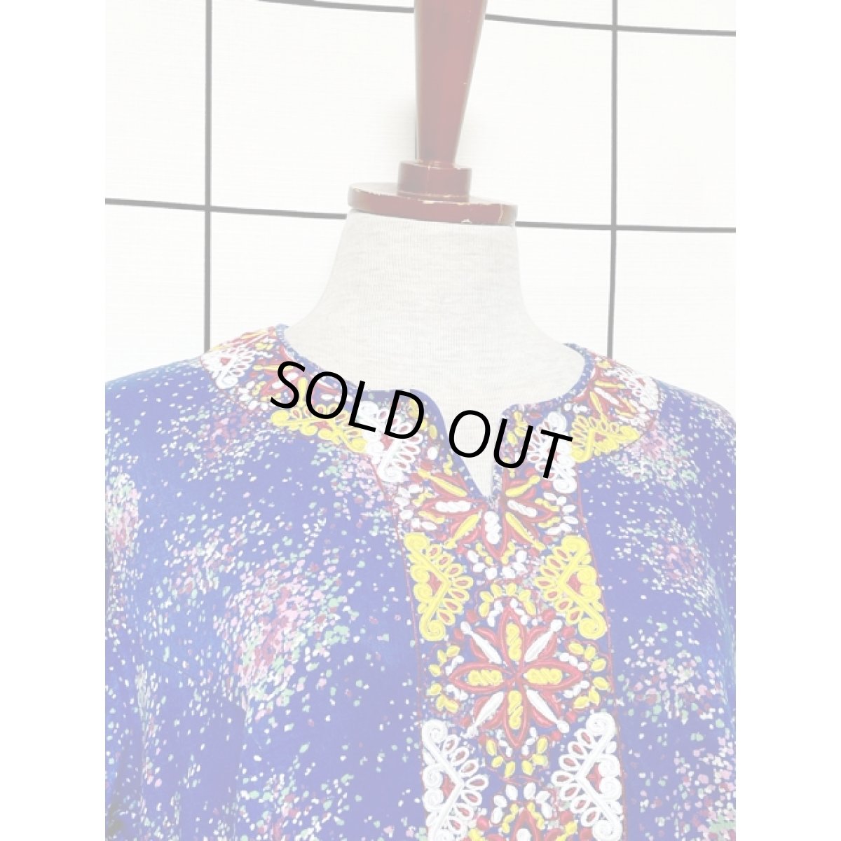 画像6: カラフル刺繍 ブルー フォークロア レトロ アメリカ古着 ヴィンテージロングワンピース (6)