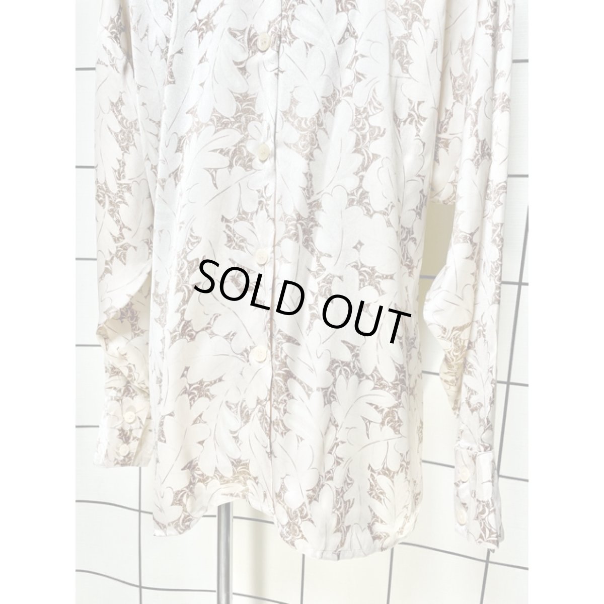 画像4: レース襟 後ろボタン レトロ シャツ 長袖 アメリカ古着 ヴィンテージブラウス (4)