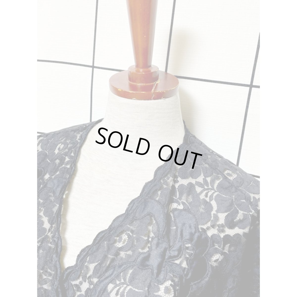 画像4: フラワーレース ブラック 羽織ってお洒落に決まる レトロ古着 ヴィンテージレーストップス (4)