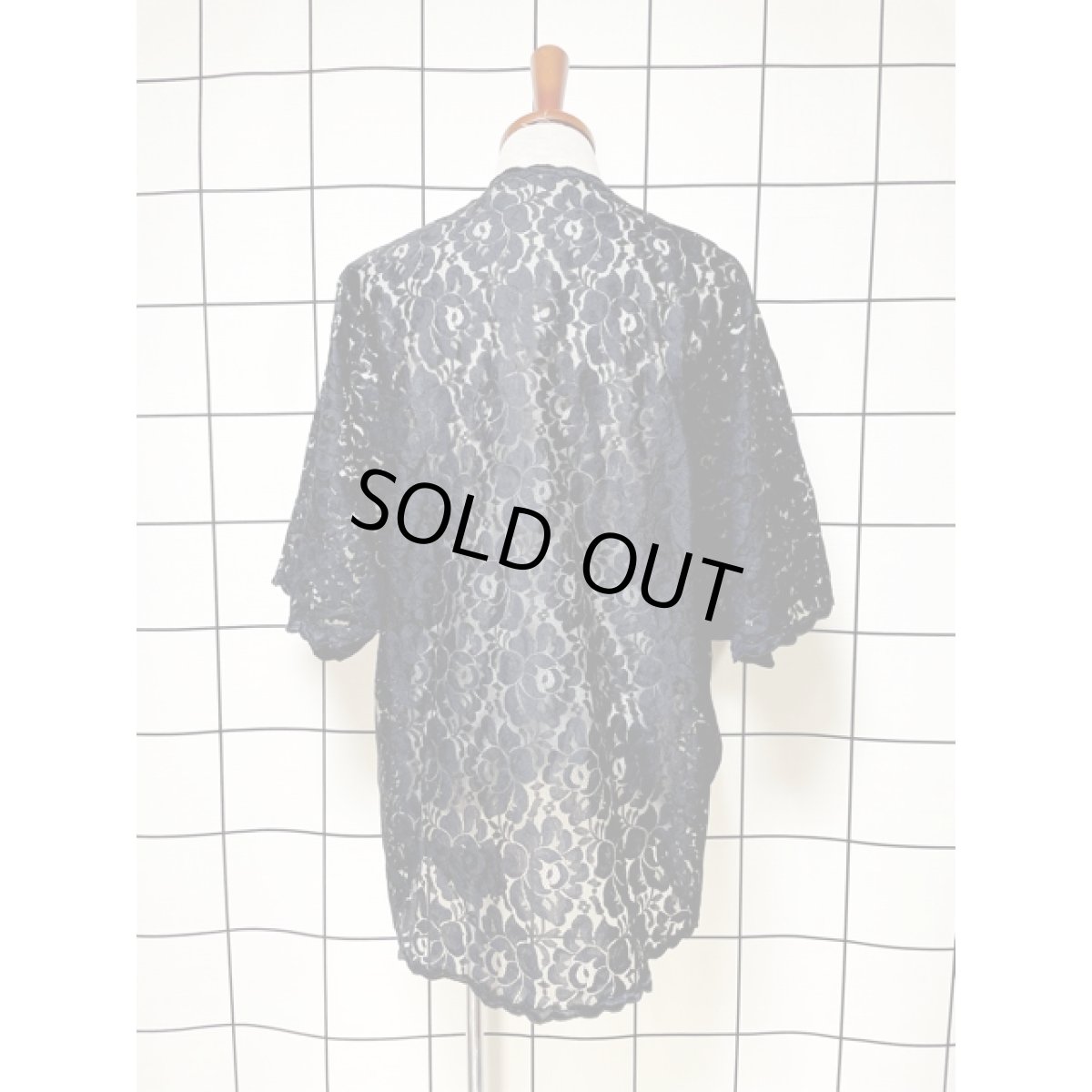 画像2: フラワーレース ブラック 羽織ってお洒落に決まる レトロ古着 ヴィンテージレーストップス (2)