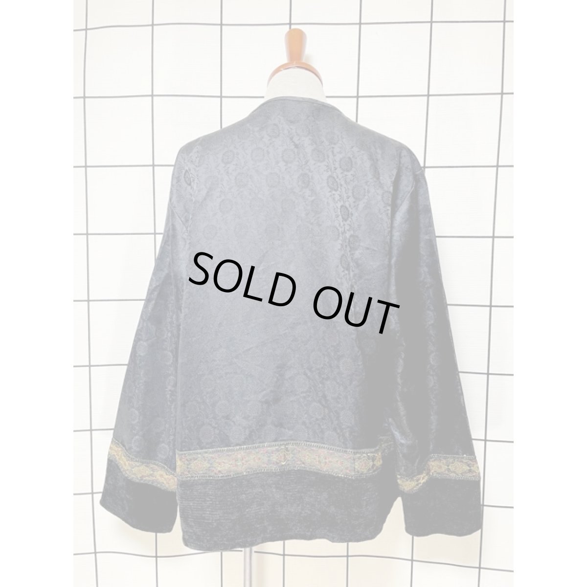 画像2: ベロア 織り模様 刺繍入りテープ レトロ アメリカ古着 ヴィンテージジャケット (2)