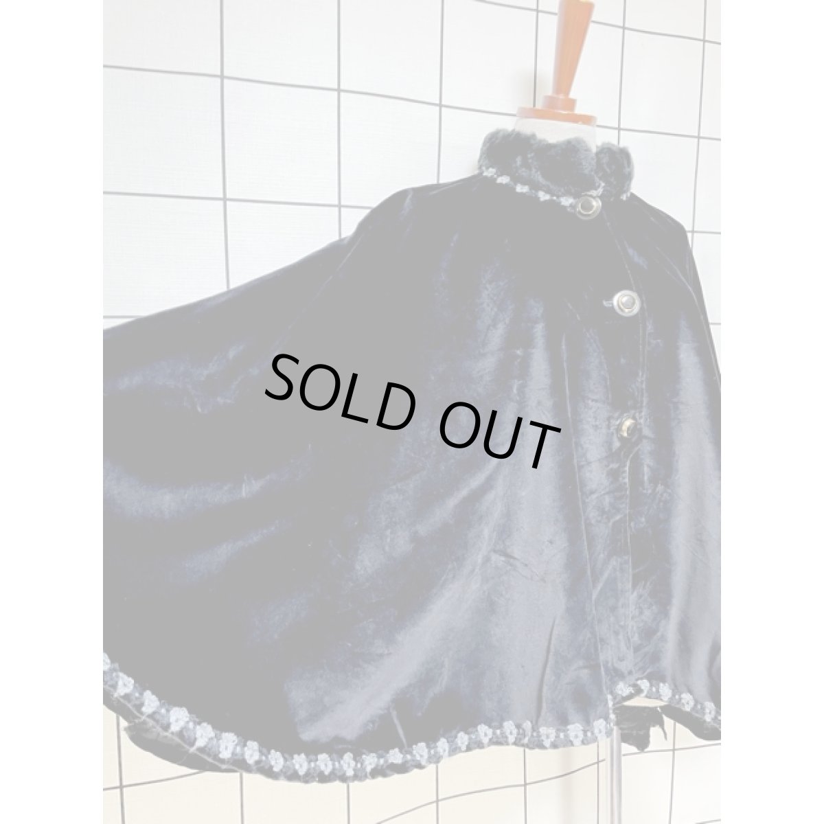 画像6: ベロア 首元ボア お花リボンテープ ブラック 黒  レトロ アメリカ古着 ヴィンテージマント (6)