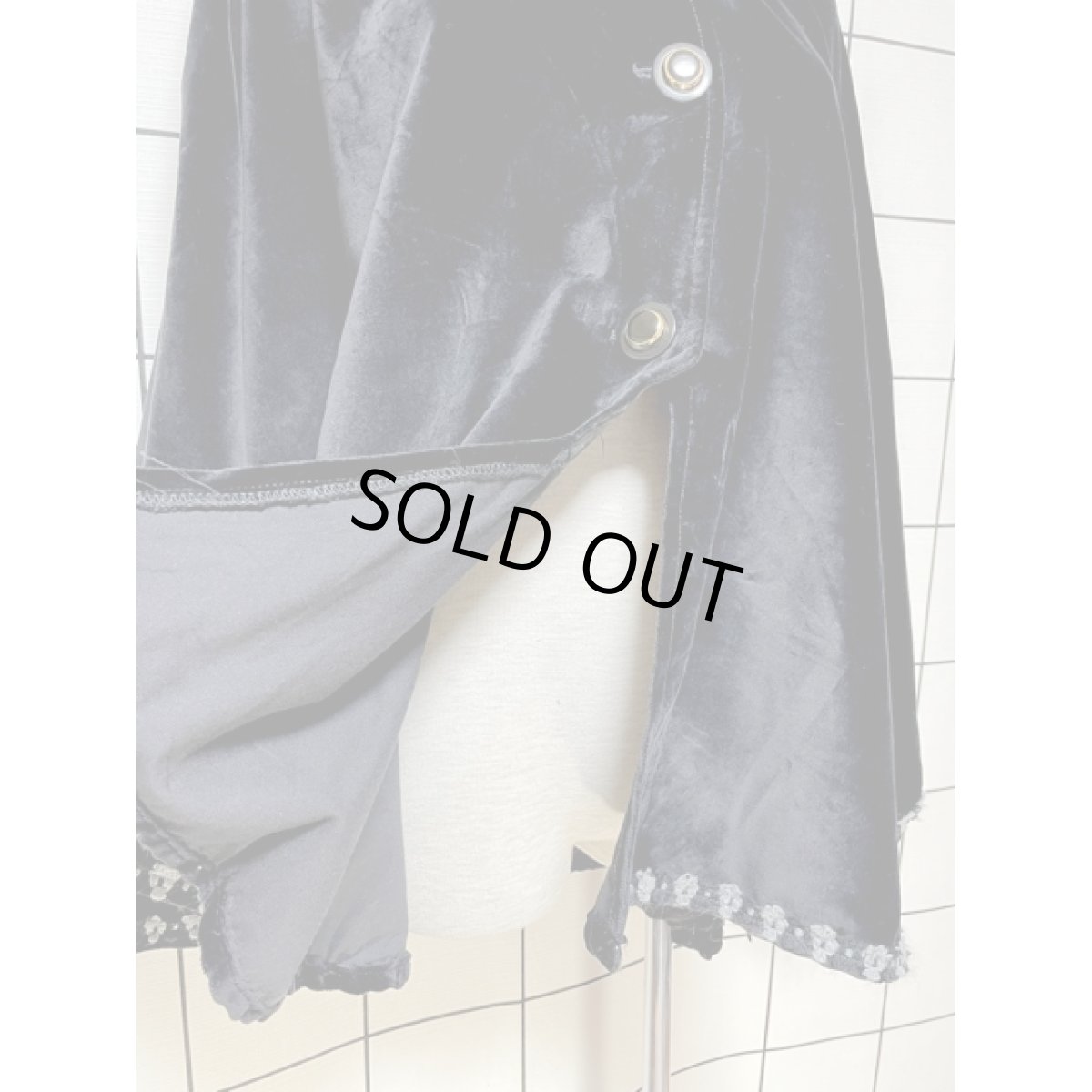 画像7: ベロア 首元ボア お花リボンテープ ブラック 黒  レトロ アメリカ古着 ヴィンテージマント (7)