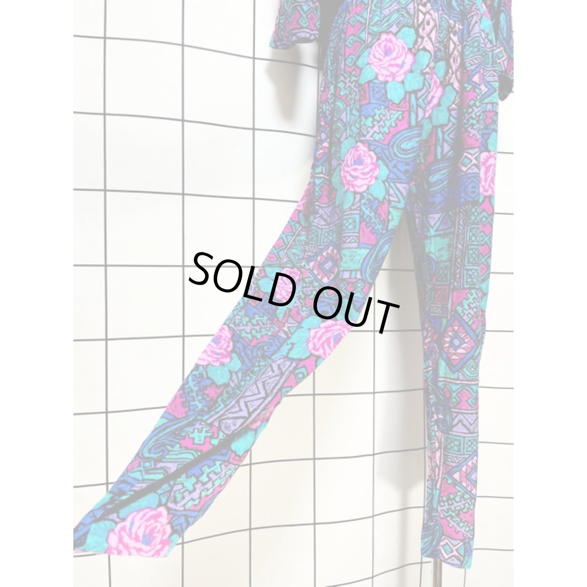 画像10: 花柄 幾何学模様 ドルマンスリーブ ウエストゴム アメリカ古着  レトロ ヴィンテージオールインワン (10)