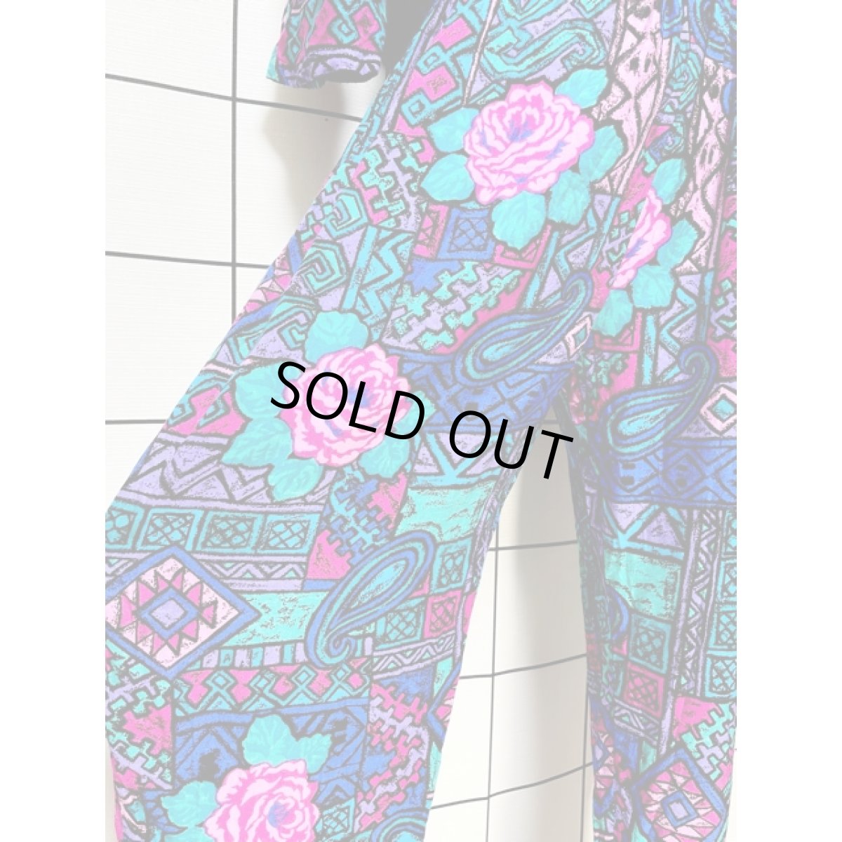 画像11: 花柄 幾何学模様 ドルマンスリーブ ウエストゴム アメリカ古着  レトロ ヴィンテージオールインワン (11)