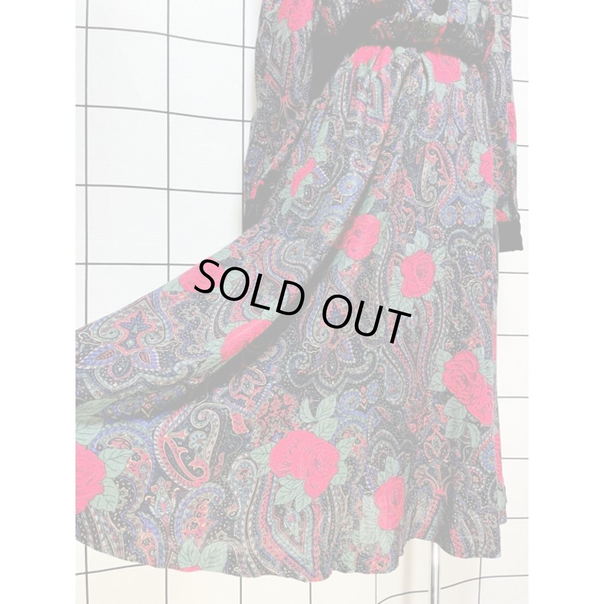 画像10: 薔薇柄 ベルベット切り替え ウエストゴム レトロ 長袖 アメリカ古着 ヴィンテージワンピース (10)