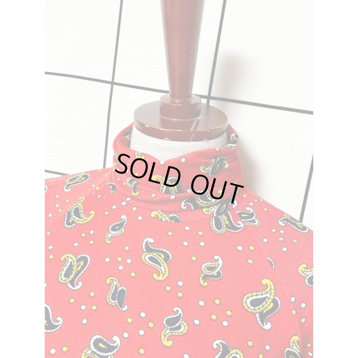 画像5: ドット ペイズリーモチーフ タートルネック レッド ウエストゴム レトロ 長袖 アメリカ古着 ヴィンテージワンピース (5)