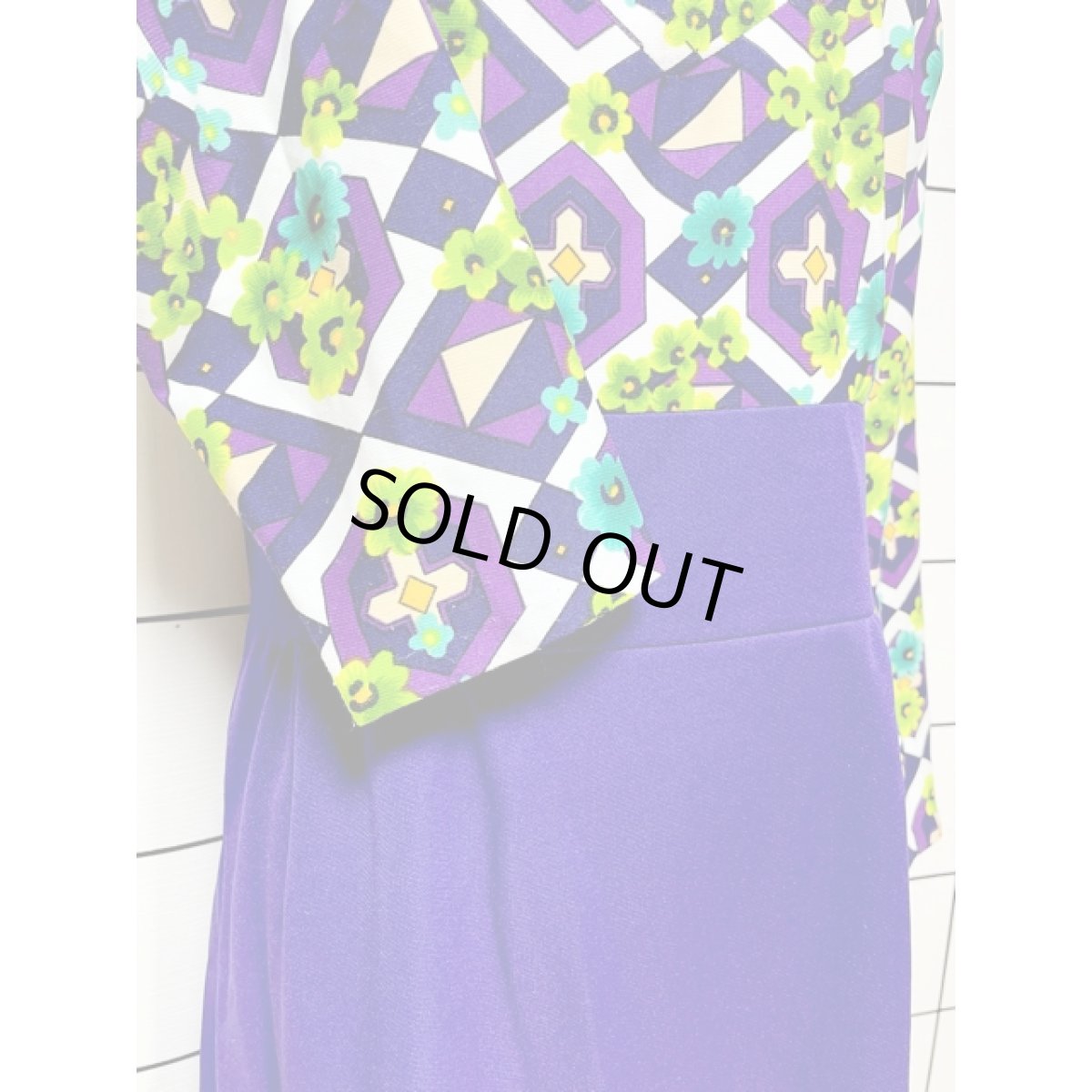 画像7: 70年代 サイケデリック 花柄 幾何学模様 長袖 パーティー 衣装 クラシカル レトロ アメリカ古着 ヴィンテージロングドレス (7)