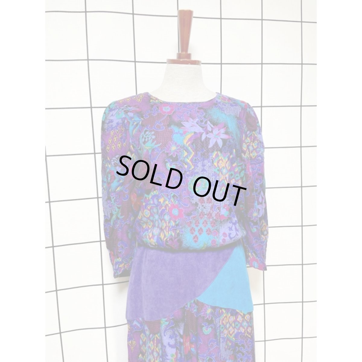 画像4: ベルベット切り替え 花柄 サイケ レトロ アメリカ古着 ヴィンテージワンピース (4)