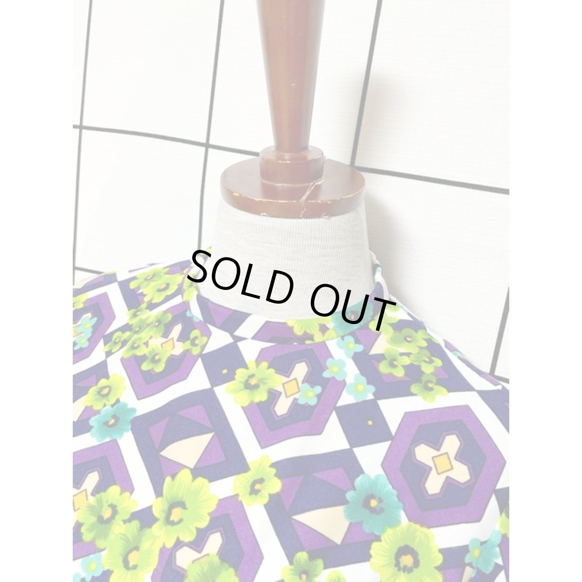 画像4: 70年代 サイケデリック 花柄 幾何学模様 長袖 パーティー 衣装 クラシカル レトロ アメリカ古着 ヴィンテージロングドレス (4)