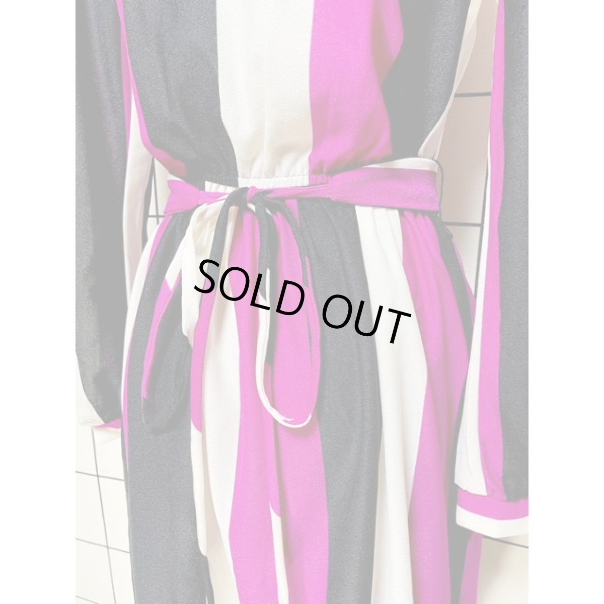 画像3: リボンベルト付 ストライプ ウエストゴム レトロ 長袖 アメリカ古着 ヴィンテージワンピース  (3)