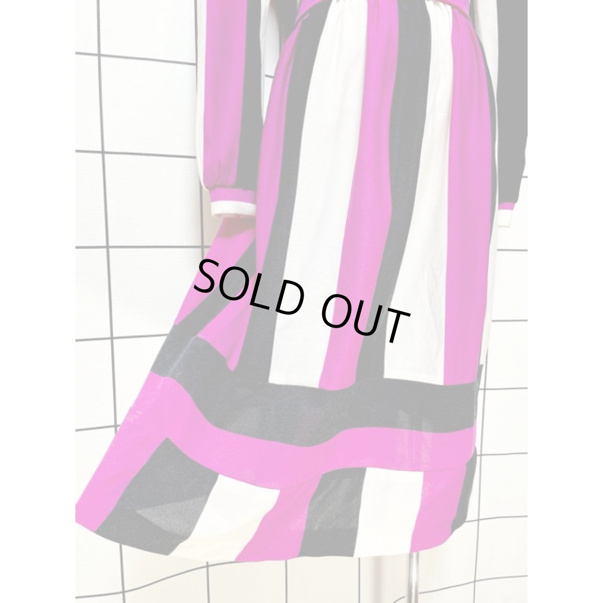 画像10: リボンベルト付 ストライプ ウエストゴム レトロ 長袖 アメリカ古着 ヴィンテージワンピース  (10)