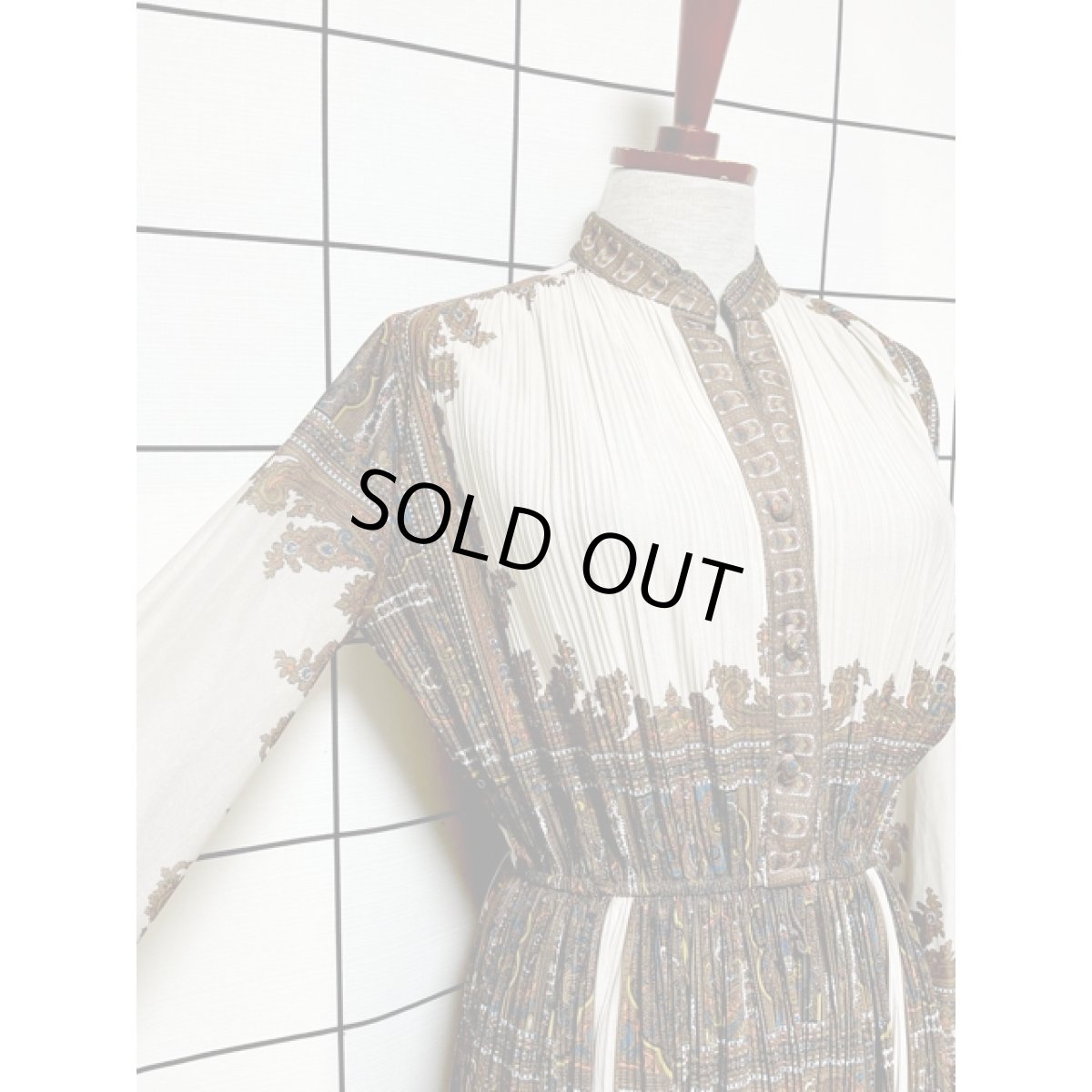 画像7: オリエンタル柄 プリーツ切り替え ウエストゴム レトロ 長袖 アメリカ古着 ヴィンテージワンピース  (7)