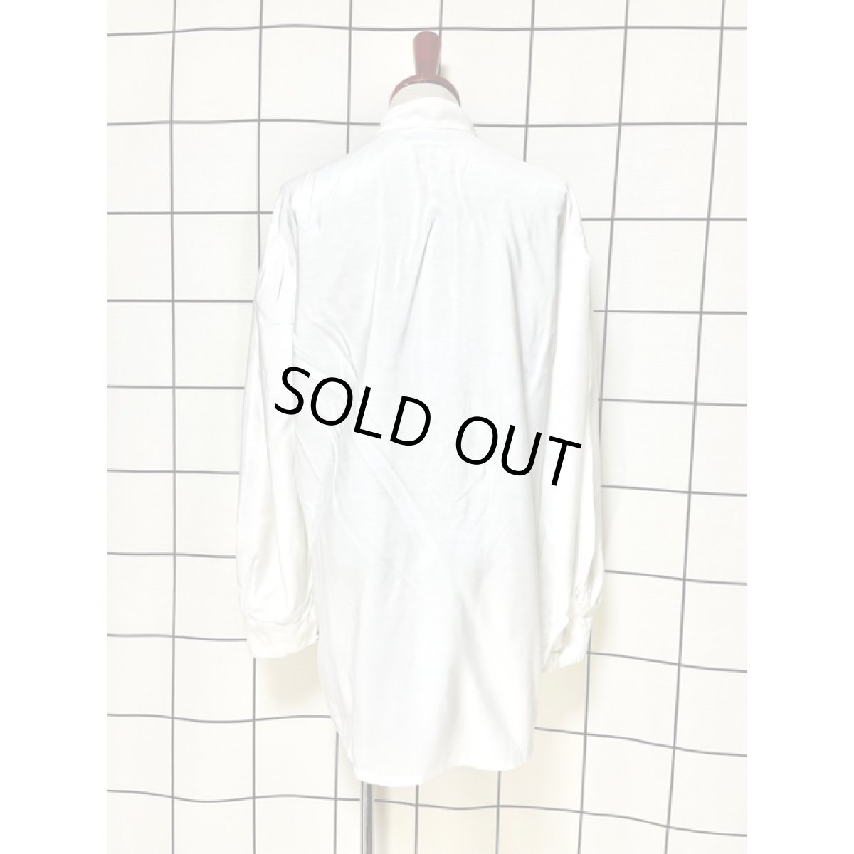 画像2: リーフ刺繍 ラメ スタンドカラー レトロ ヨーロッパ古着 ヴィンテージホワイトブラウス (2)