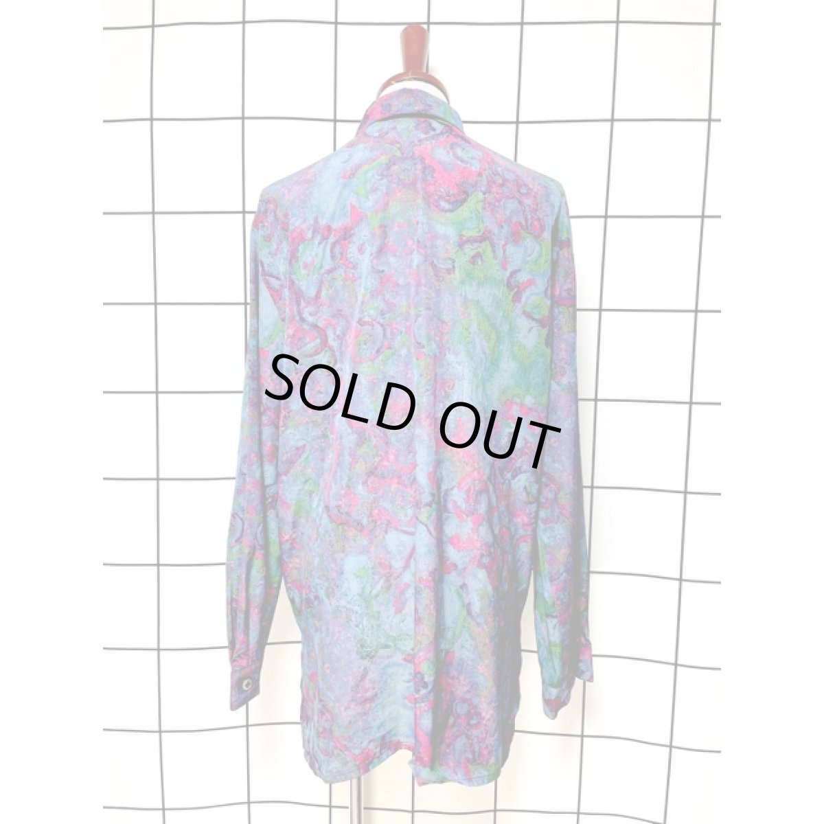 画像2: アート柄 オーバーサイズコーデにも レトロ ヨーロッパ古着 長袖 シャツ ヴィンテージブラウス (2)