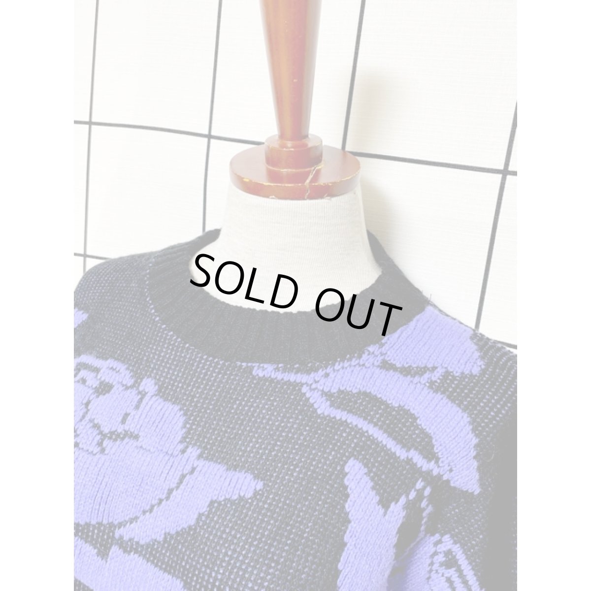 画像4: 花模様編み オーバーサイズコーデにも ブラック パープル レトロ USA古着 ヴィンテージニットセーター (4)