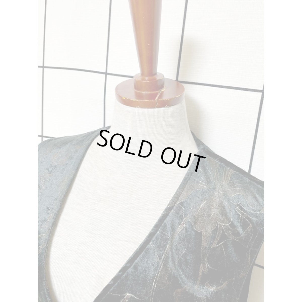 画像5: ベロア ブラック 花模様 ハートボタン ラメ バックリボン レトロ アメリカ古着 ヴィンテージベスト (5)