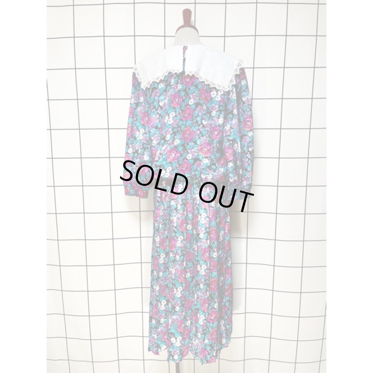 画像2: 花柄 レース襟 プリーツ切り替え ウエストゴム ビッグカラー レトロ USA古着 ヴィンテージワンピース (2)