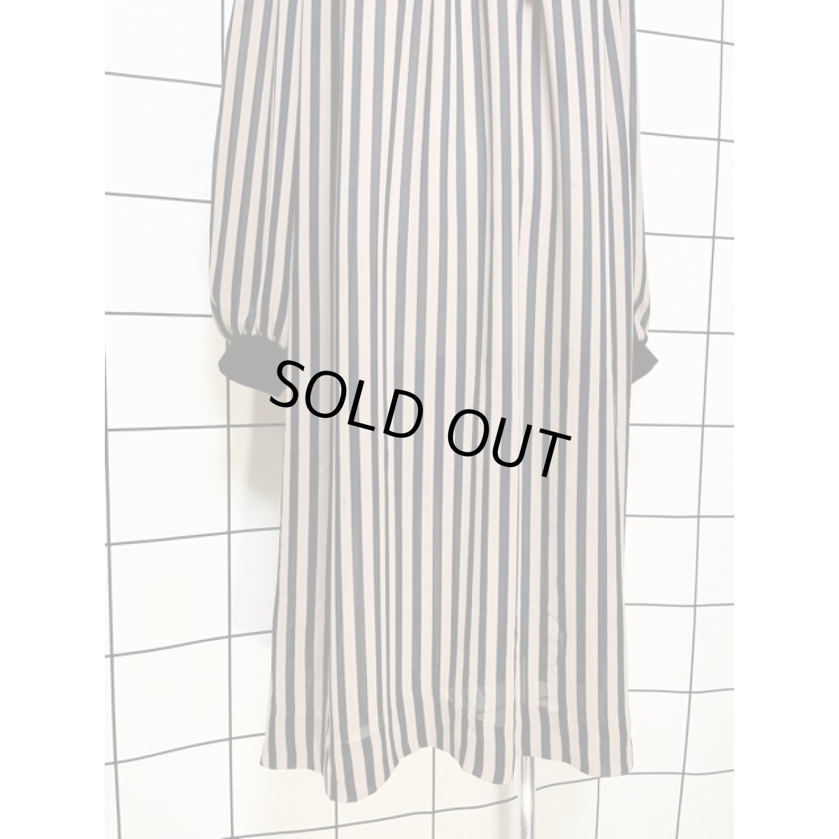 画像8: リボンタイ ゆったりシルエット ストライプ レトロ USA古着 ヴィンテージワンピース (8)