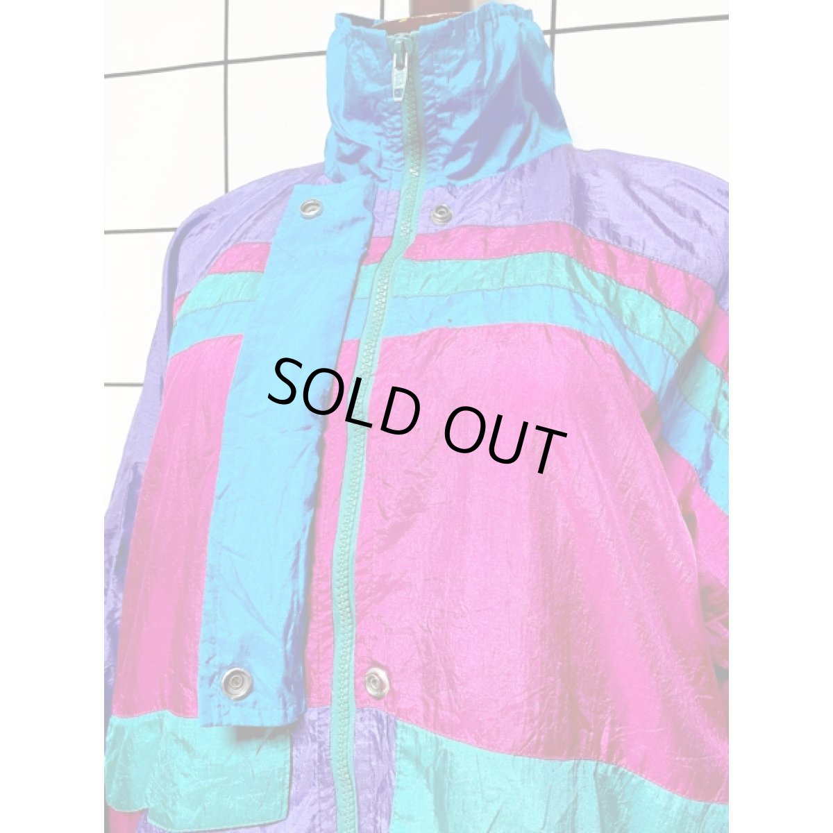 画像8: マルチカラー ジップアップ USA古着 ジャンパー ブルゾン ヴィンテージナイロンジャケット (8)