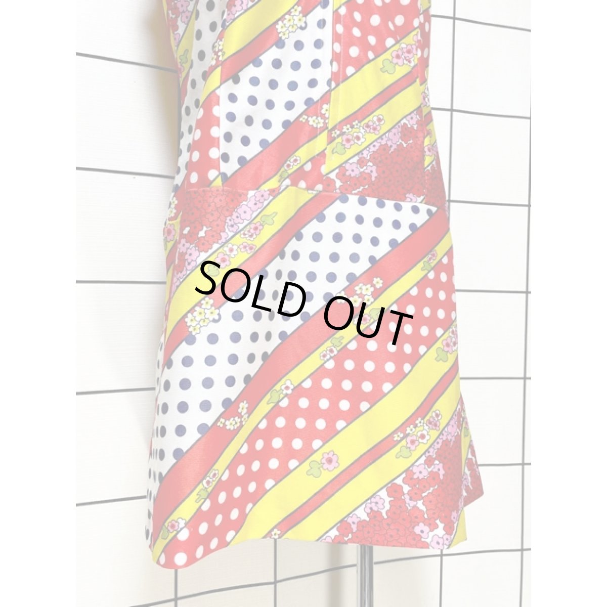 画像10: レトロポップ 花柄 ドット ノースリーブ  ワンピース風 レトロ USA古着 ヴィンテージオールインワン (10)