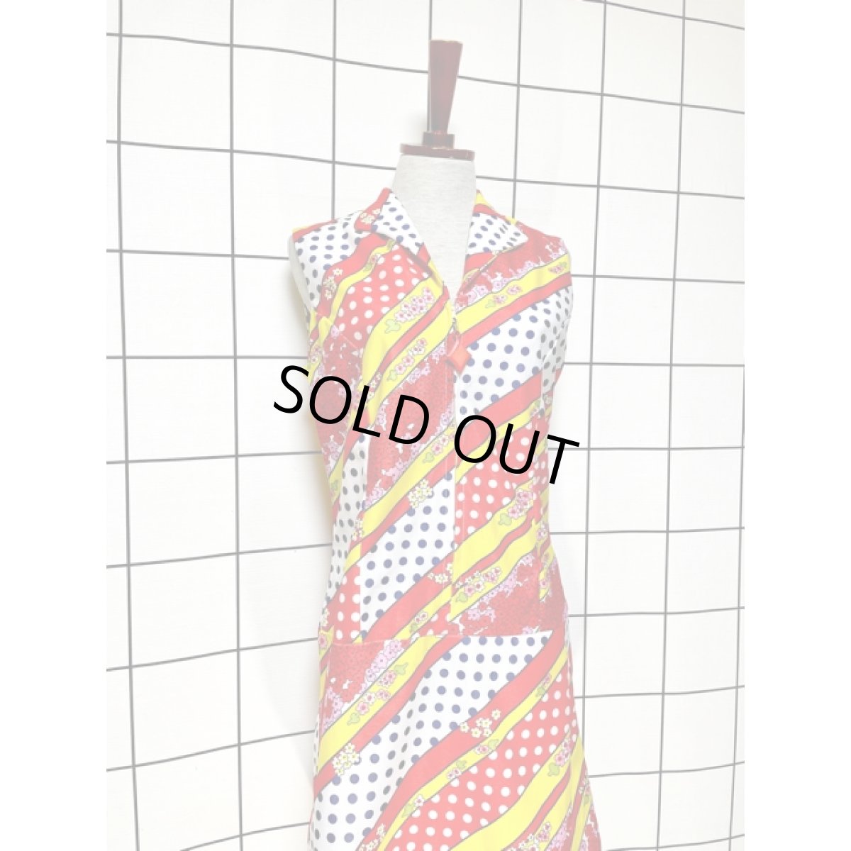 画像4: レトロポップ 花柄 ドット ノースリーブ  ワンピース風 レトロ USA古着 ヴィンテージオールインワン (4)