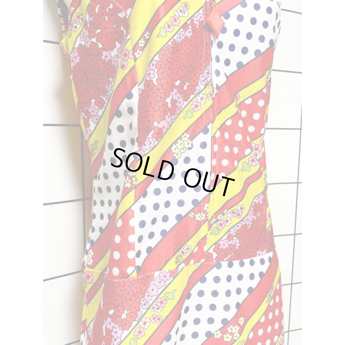 画像9: レトロポップ 花柄 ドット ノースリーブ  ワンピース風 レトロ USA古着 ヴィンテージオールインワン (9)