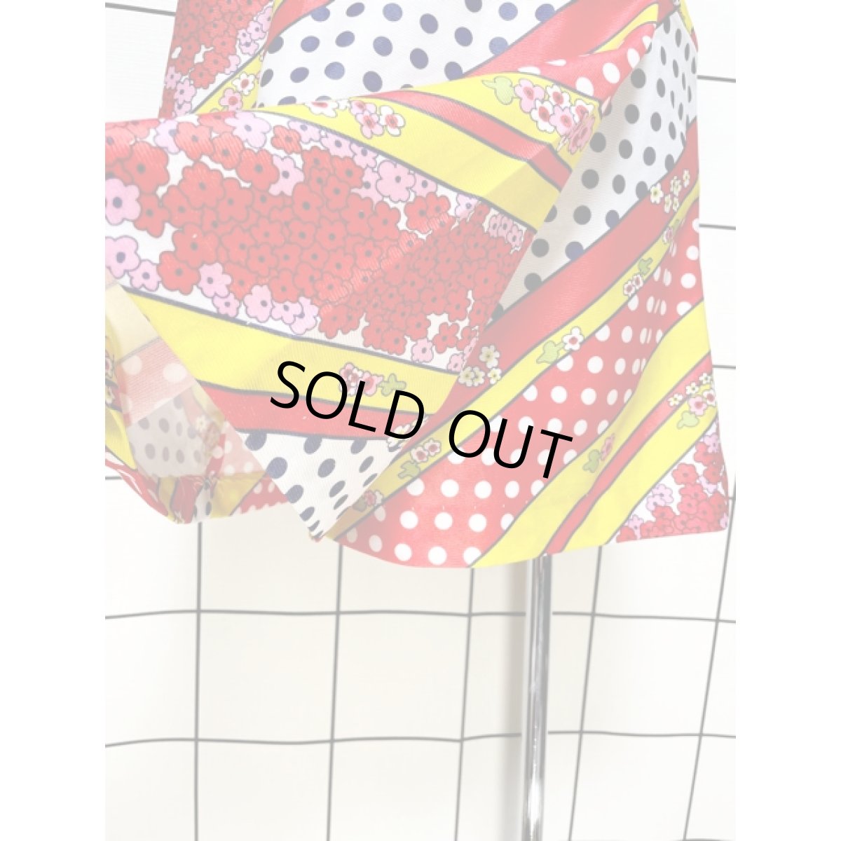 画像11: レトロポップ 花柄 ドット ノースリーブ  ワンピース風 レトロ USA古着 ヴィンテージオールインワン (11)