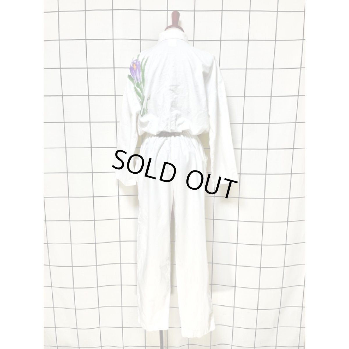 画像2: 花柄 アシンメトリープリント ホワイト ウエストゴム レトロ USA古着  ヴィンテージオールインワン (2)