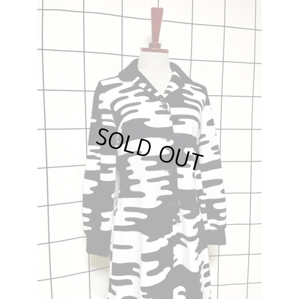 画像3: モノクロ アート柄 レトロ 長袖 ヨーロッパ古着 ヴィンテージワンピース (3)