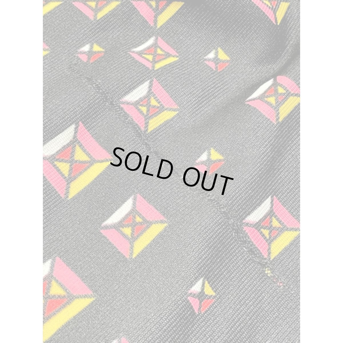 画像15: 幾何学柄 リボンタイ ベルト付 ブラック レトロ ヨーロッパ古着 ヴィンテージワンピース (15)