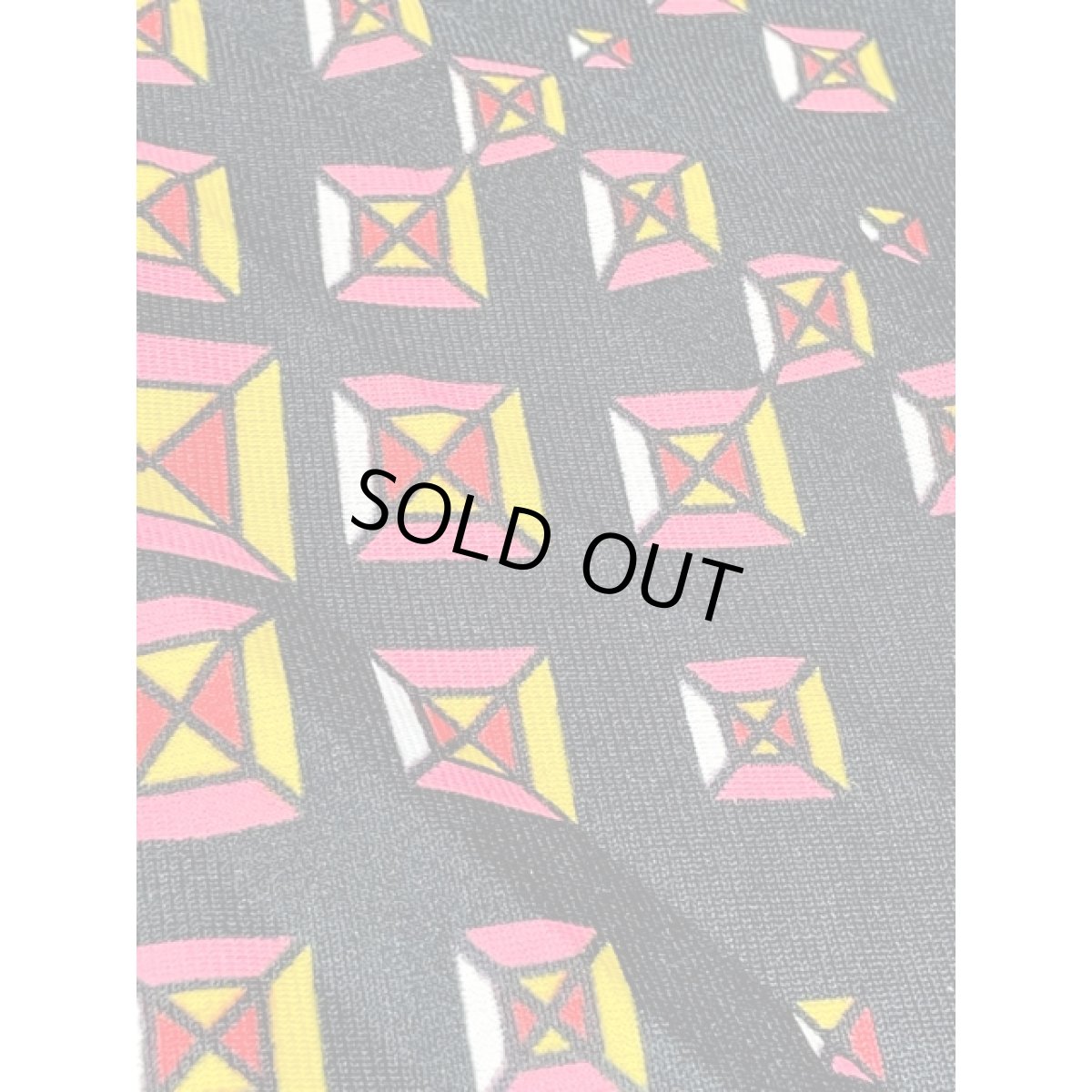 画像14: 幾何学柄 リボンタイ ベルト付 ブラック レトロ ヨーロッパ古着 ヴィンテージワンピース (14)