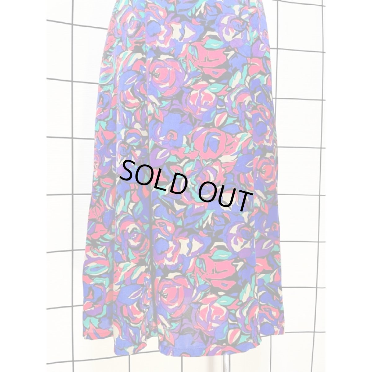 画像3: 花柄モチーフ アート柄 ブルー ウエストゴム レトロ USA古着 ヴィンテージスカート (3)