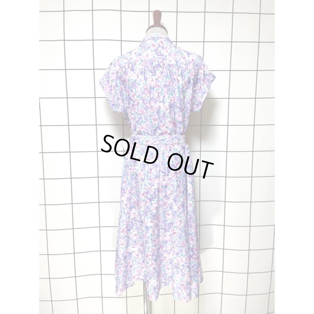 画像2: 総柄 ベルト付き ウエストゴム レトロ USA古着 ヴィンテージワンピース (2)