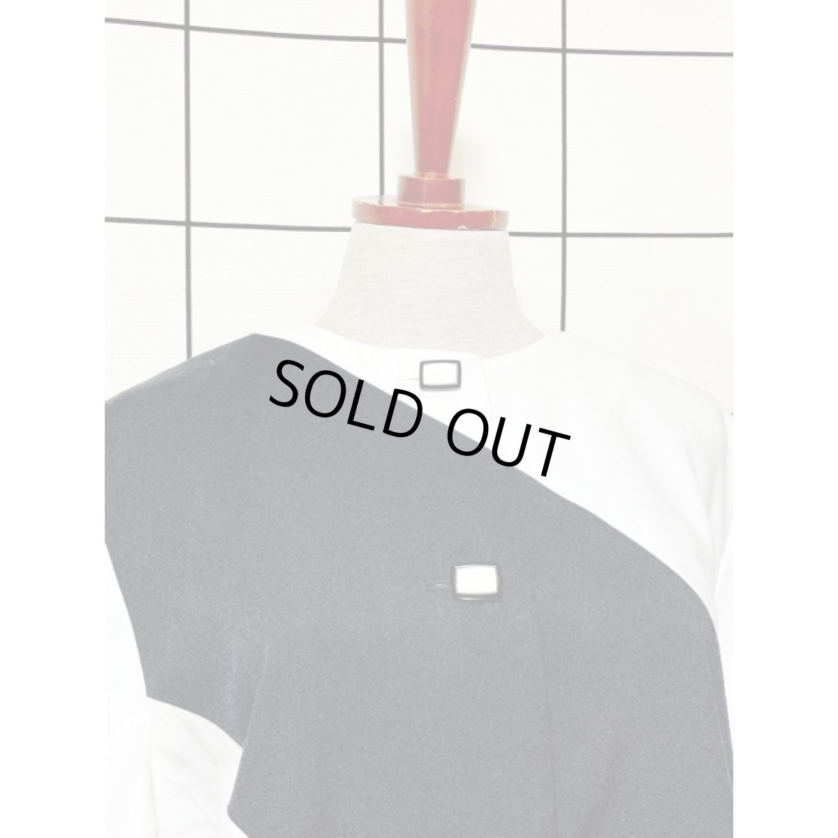 画像5: 70's モノクロ 斜めストライプ 前開き ノーカラー レトロモダン USA古着 ヴィンテージワンピース (5)