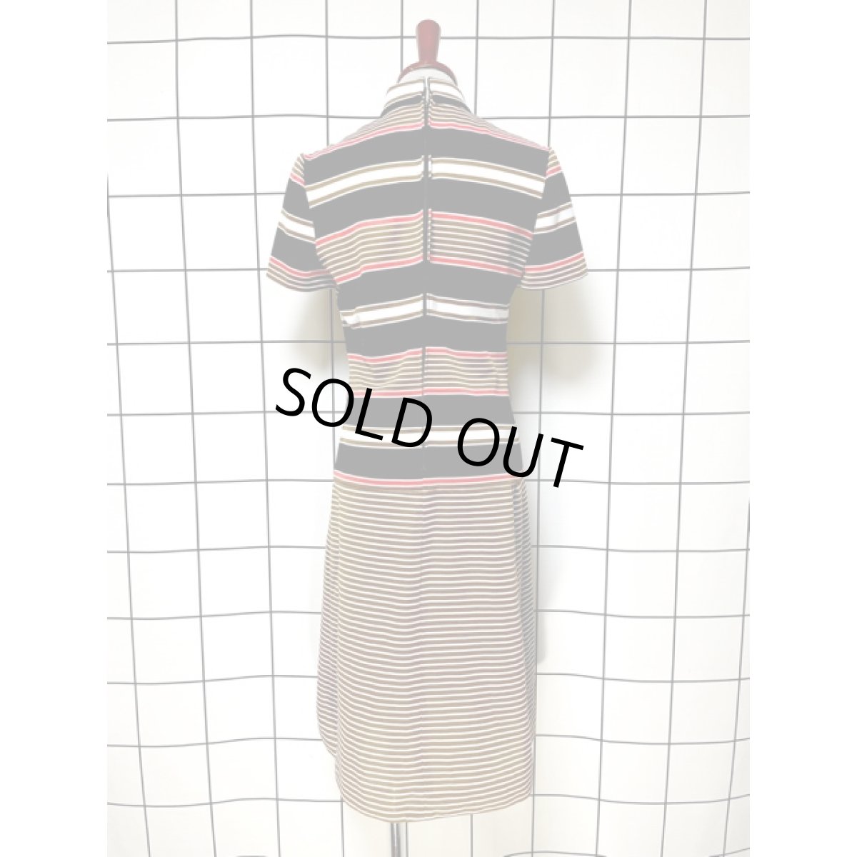 画像2: 70's ボーダー タートルネック レトロモダン ヨーロッパ古着 ヴィンテージワンピース (2)