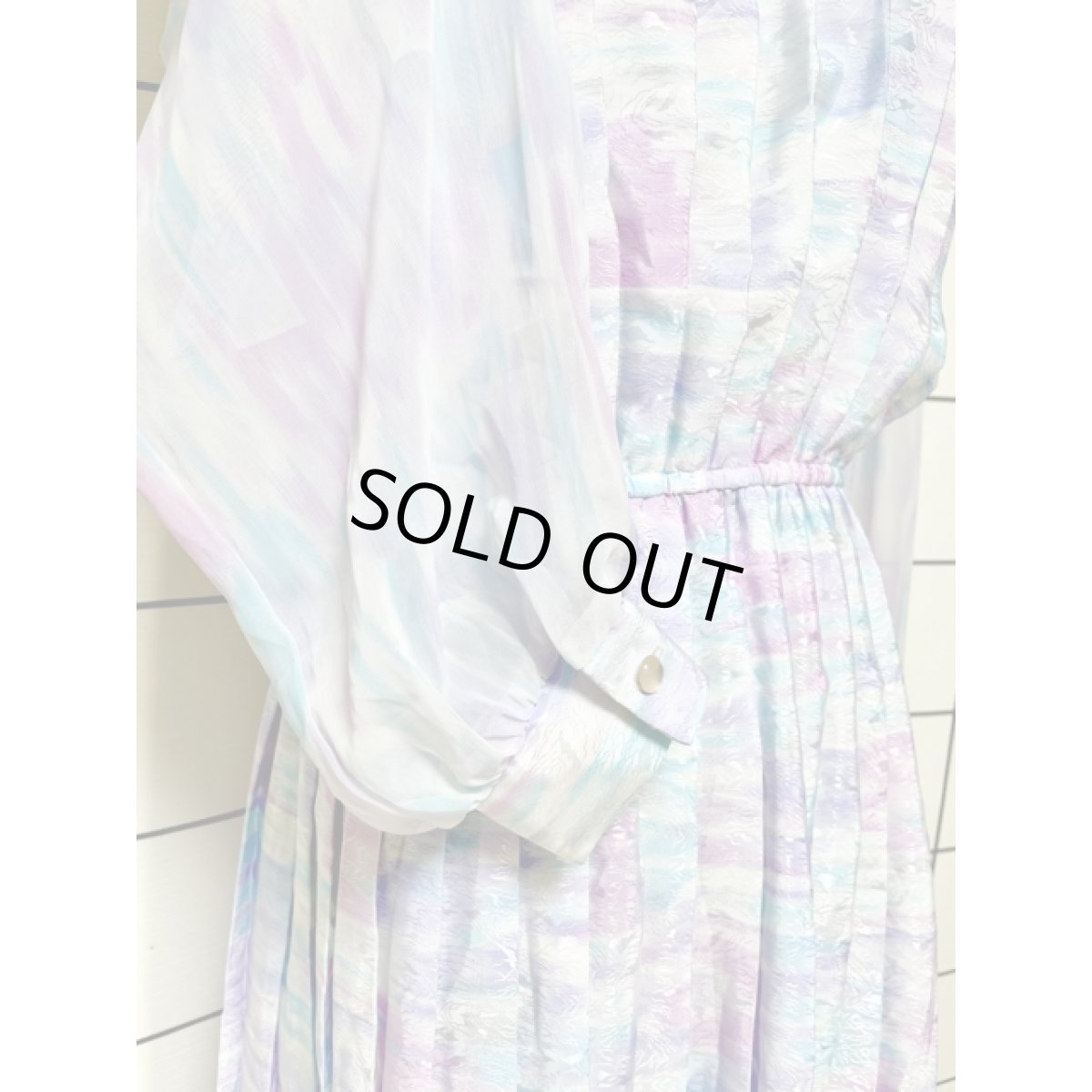 画像9: パステルカラー プリーツ切り替え シア ウエストゴム レトロ USA古着 ヴィンテージワンピース (9)