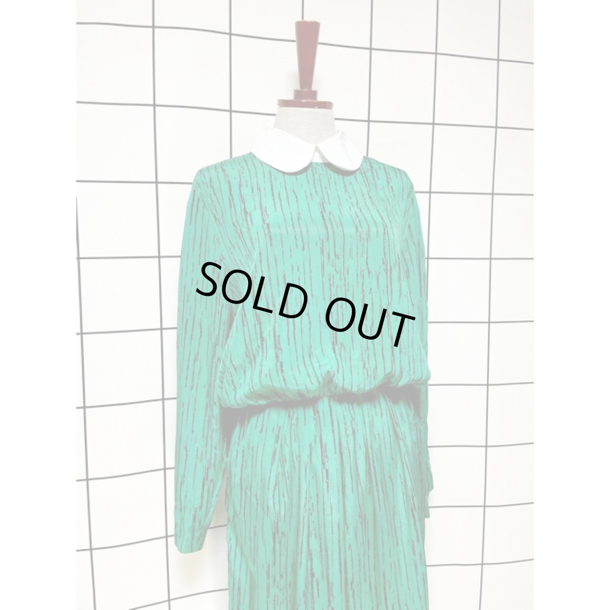 画像4: アート柄 グリーン ブラック ウエストゴム レトロ 長袖 USA古着 ヴィンテージワンピース (4)