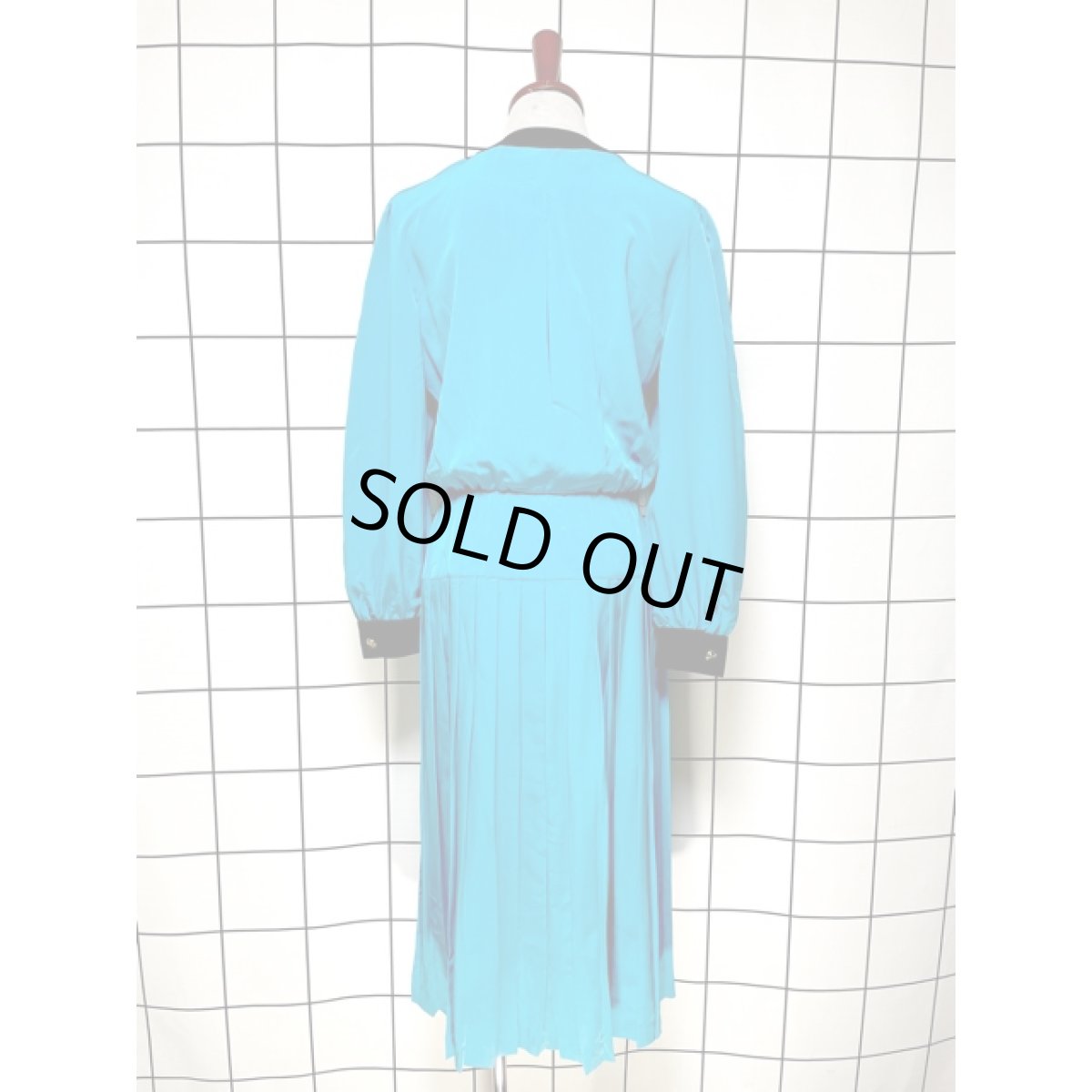 画像2: バイカラー プリーツ切り替え 前開き ウエストゴム レトロ USA古着 ヴィンテージワンピース (2)