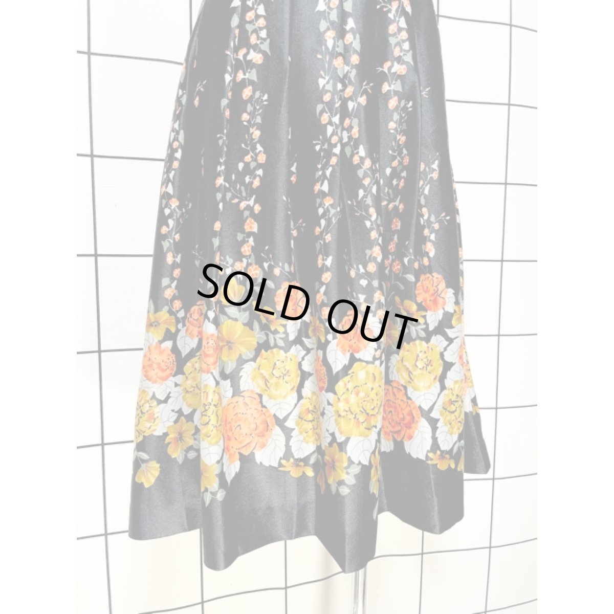 画像3: 花柄 ブラック レトロ USA古着 ヴィンテージスカート (3)