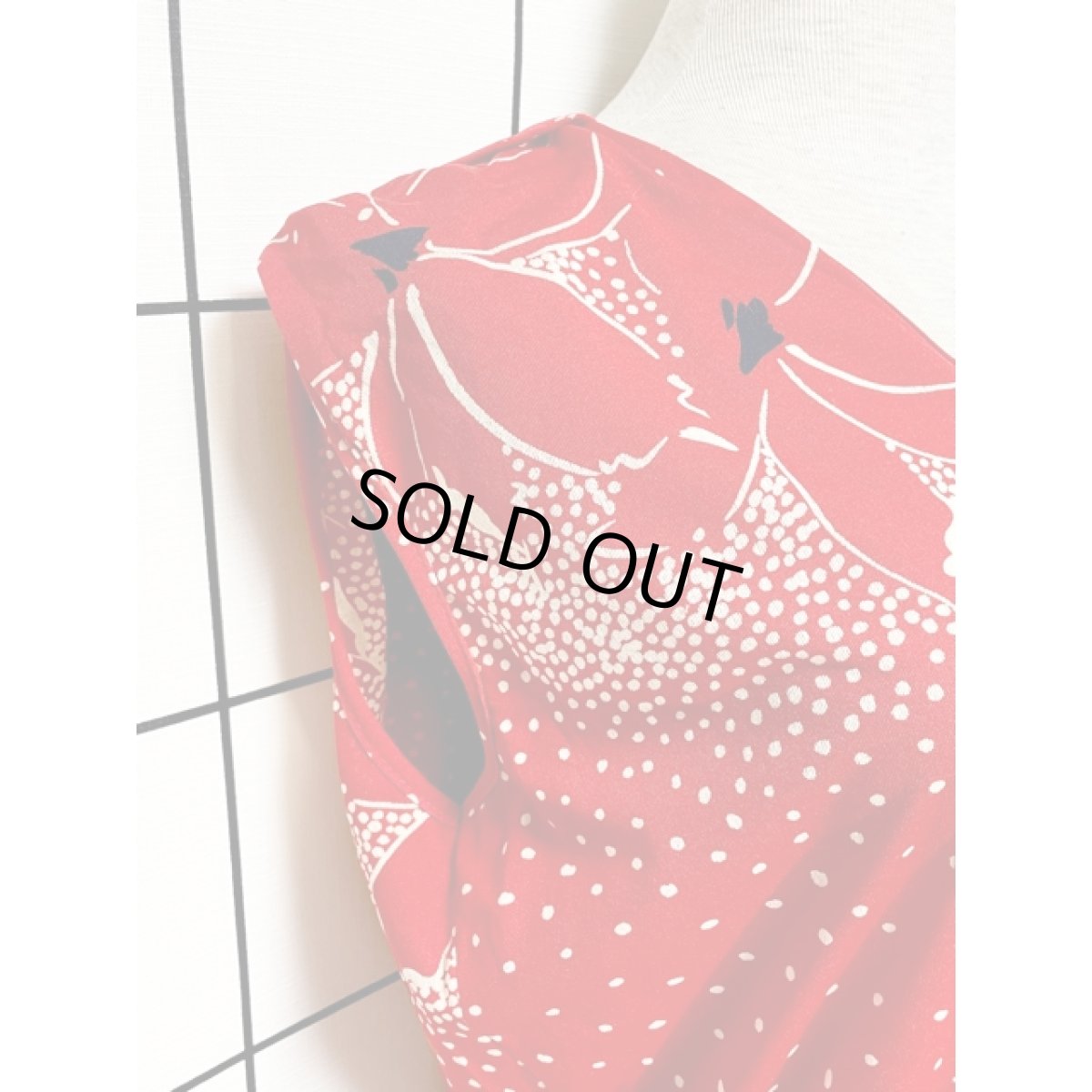 画像7: ドット レッド ウエストゴム ノースリーブ レトロ USA古着 ヴィンテージワンピース (7)