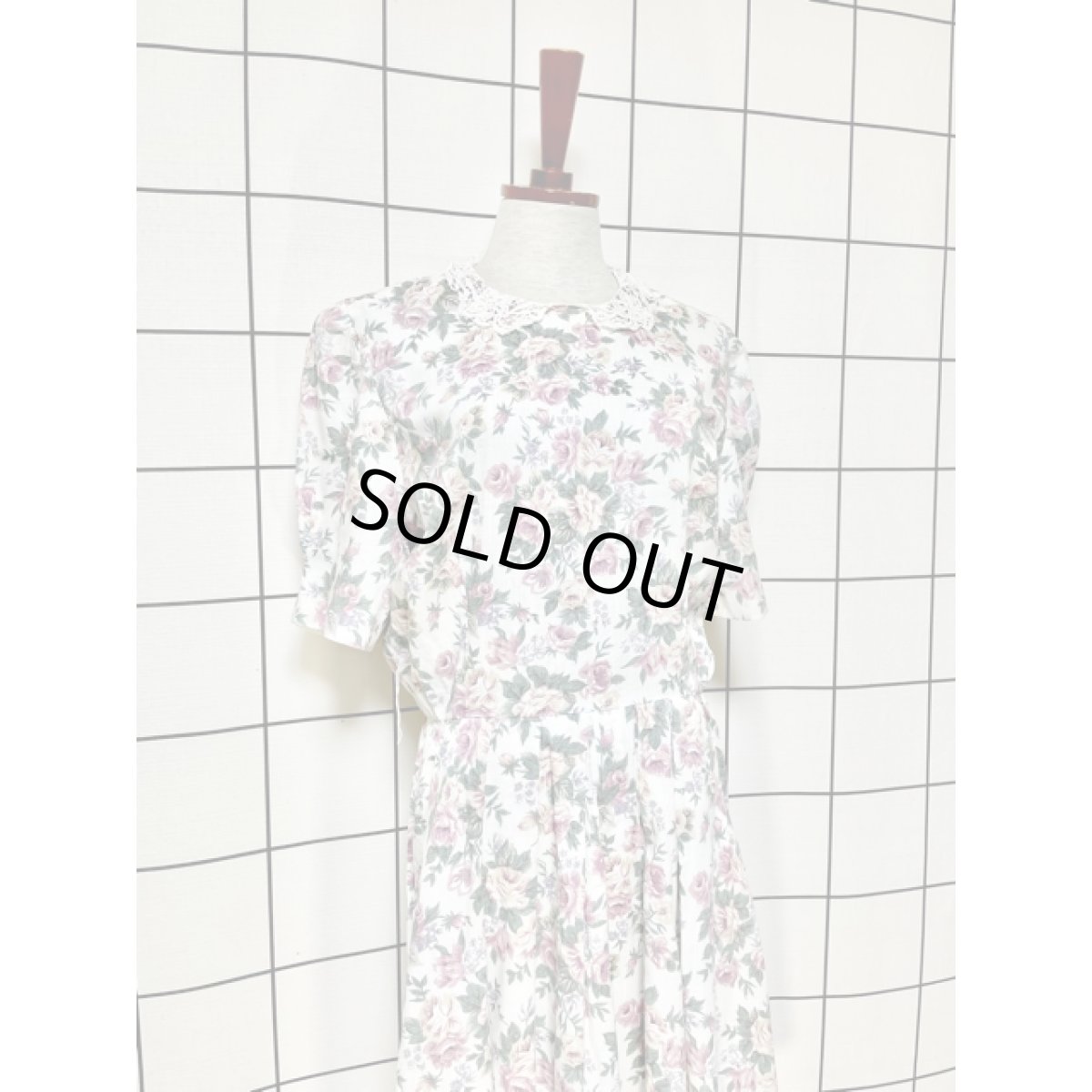 画像4: 花柄 レース襟 後ろボタン TALON レトロ USA古着 ヴィンテージワンピース (4)